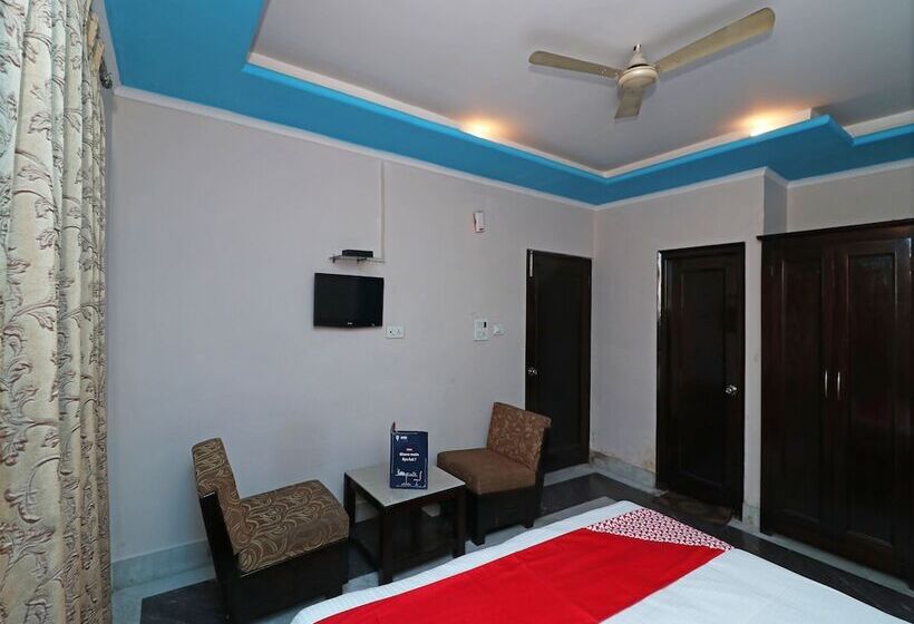 ホテル Oyo 13161 King S Palace