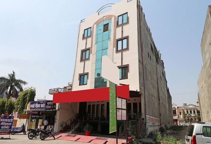 ホテル Oyo 13161 King S Palace