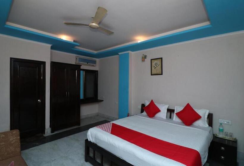 ホテル Oyo 13161 King S Palace