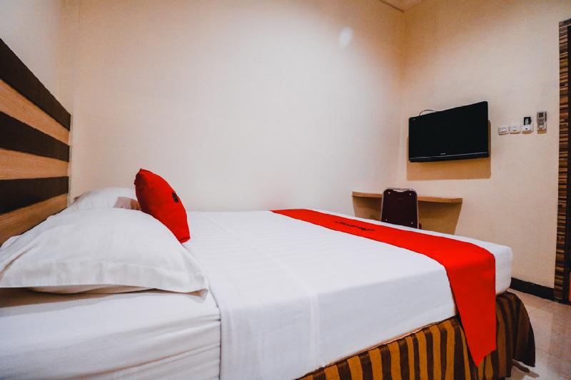 فندق Reddoorz Plus Near Makassar Town Square