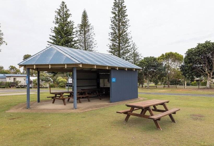 בית מלון כפרי Reflections Mylestom   Holiday Park