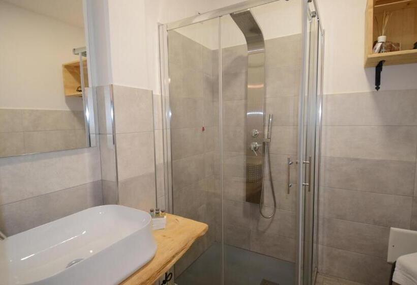 فندق Terry's House