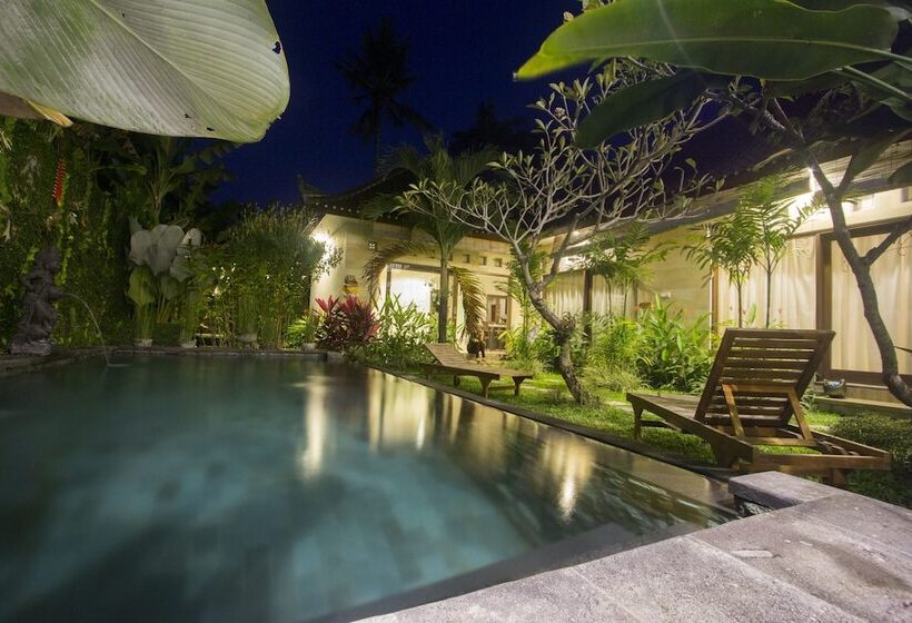 בית מלון כפרי Umah Diuma