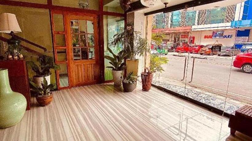 هتل Wregent Plaza