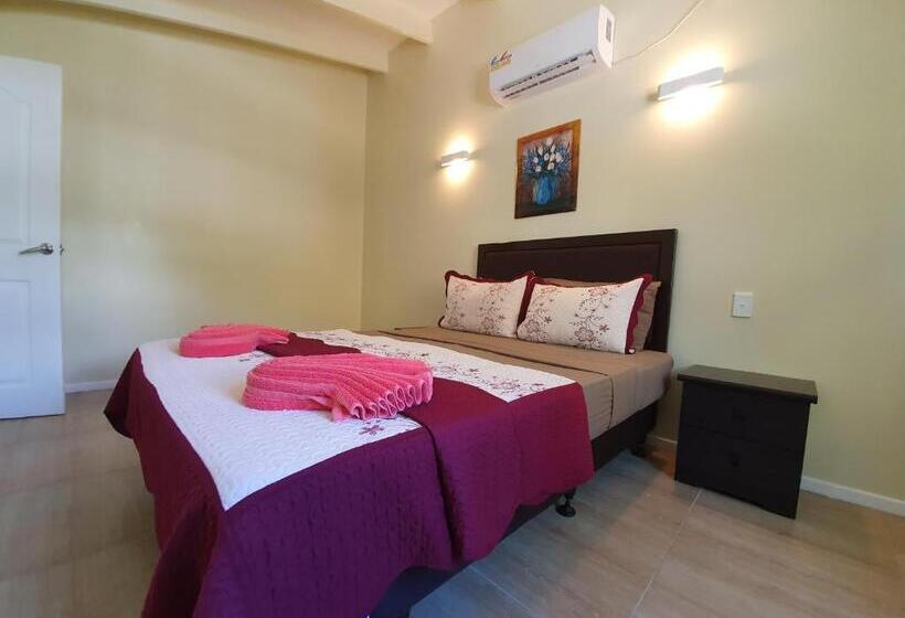 Le Uaina Beach Resort