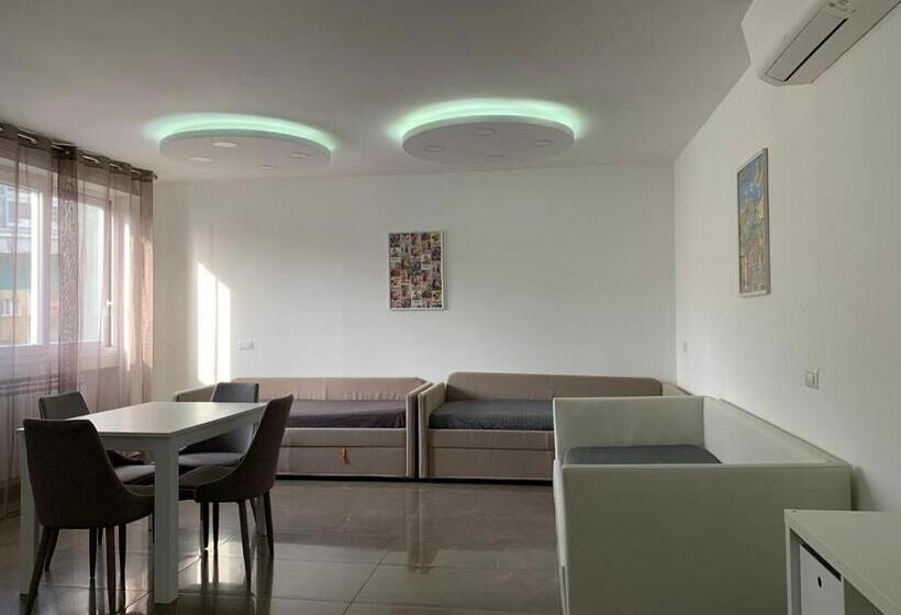 Mondo Suites Apartments