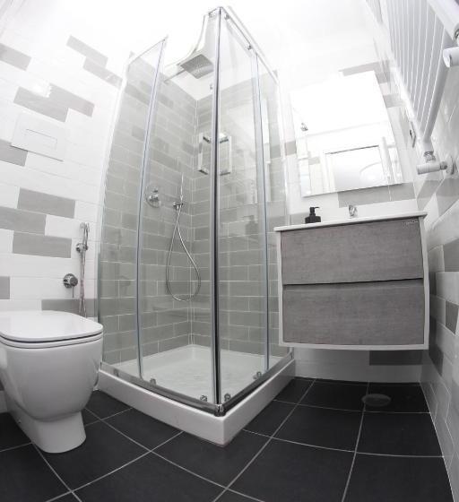 Mondo Suites Apartments