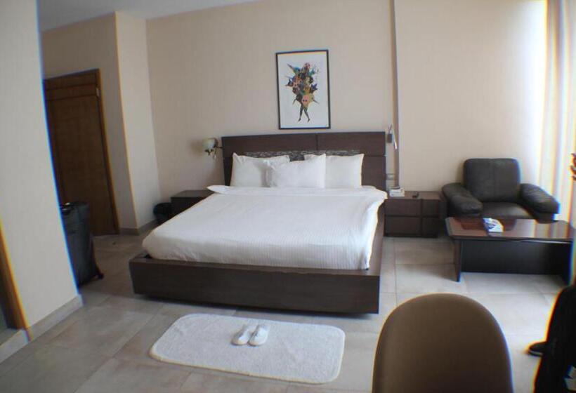 Murex Plaza Hotel & Suites