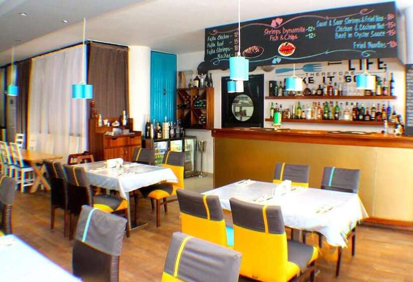 Murex Plaza Hotel & Suites