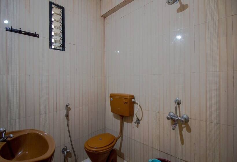 Oyo 14449 Home Decent Studio Calangute