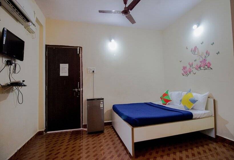 Oyo 14449 Home Decent Studio Calangute