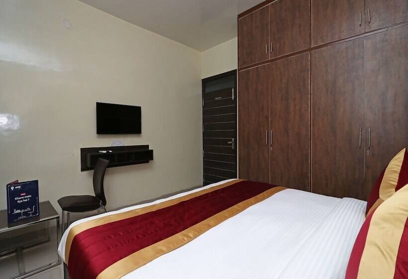 Oyo 20024 Hotel Star Court