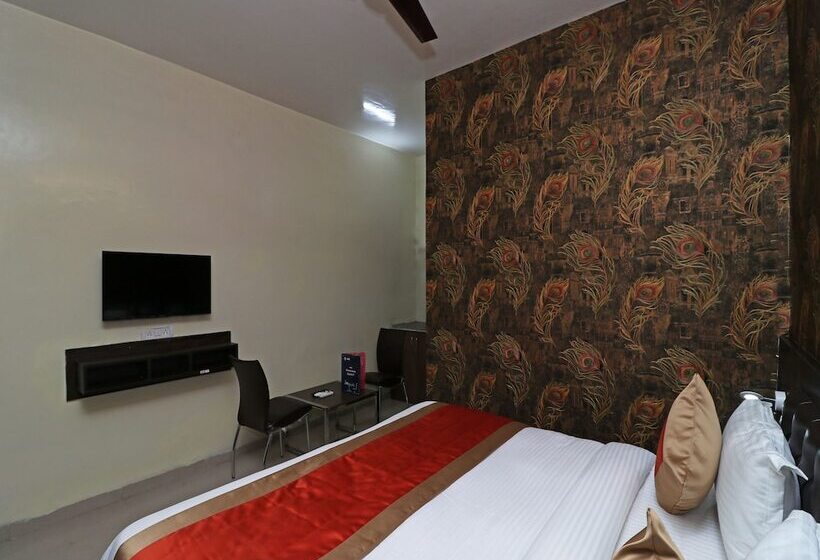 Oyo 20024 Hotel Star Court