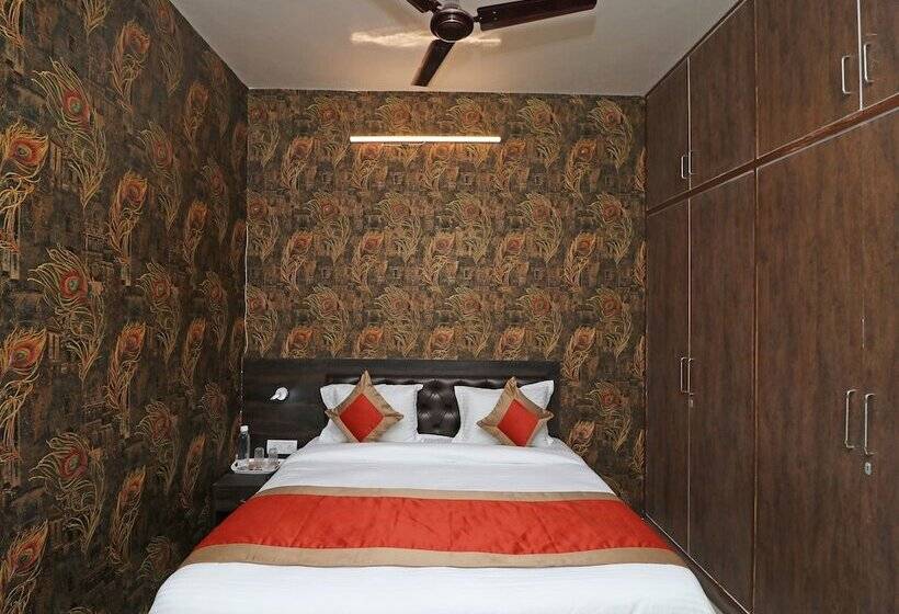 Oyo 20024 Hotel Star Court