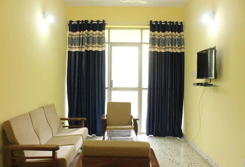 Oyo 9280 Home 2 Bhk Miramar Beach