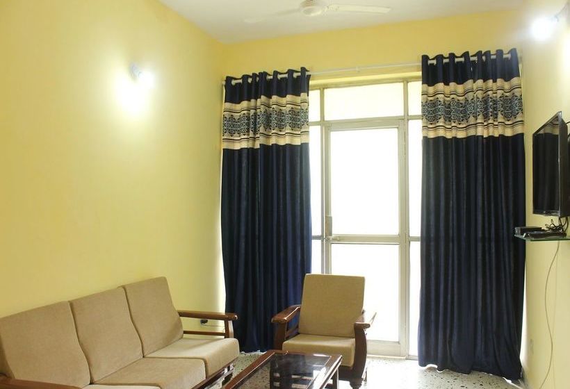 Oyo 9280 Home 2 Bhk Miramar Beach