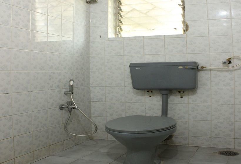 Oyo 9280 Home 2 Bhk Miramar Beach