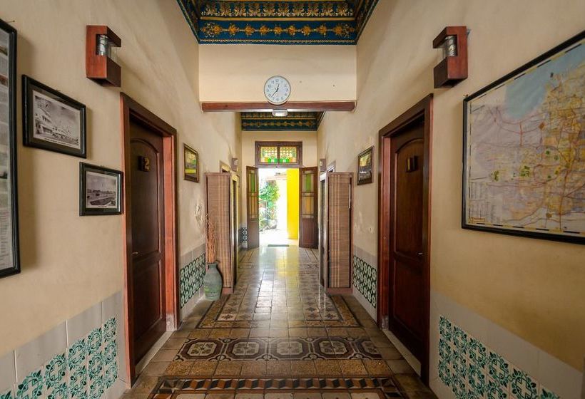 Pension Airy Eco Syariah Bongkaran Jagalan 64 Surabaya