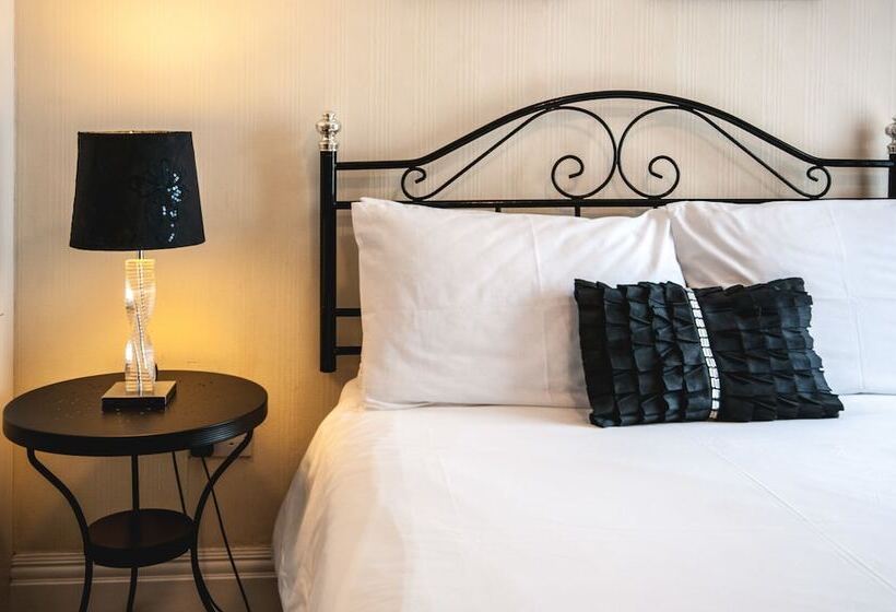 بنسيون Arlana Guest House