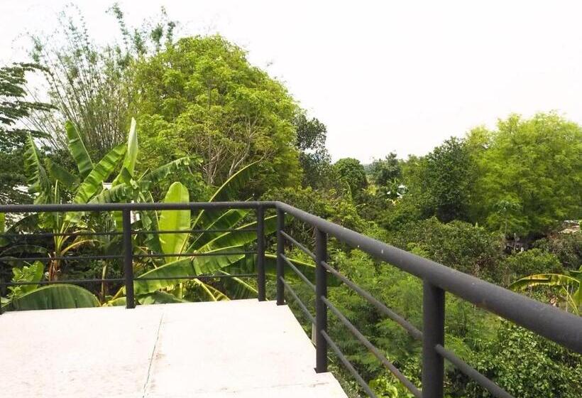 بنسيون Bann Rai Klai Weang Homestay