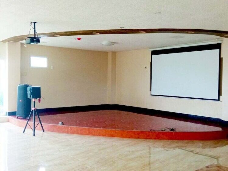 پانسیون B&j Guesthouse And Functions Inc