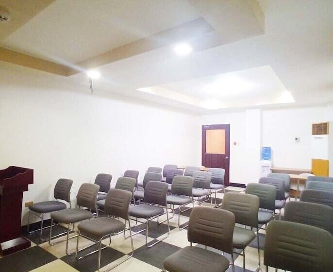 پانسیون B&j Guesthouse And Functions Inc