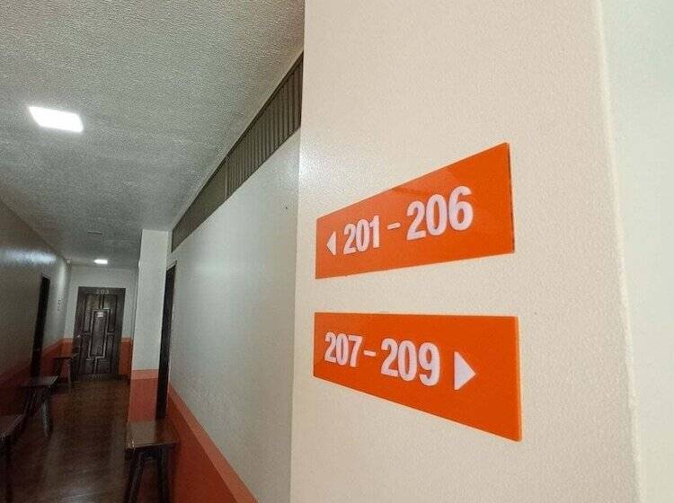 پانسیون B&j Guesthouse And Functions Inc