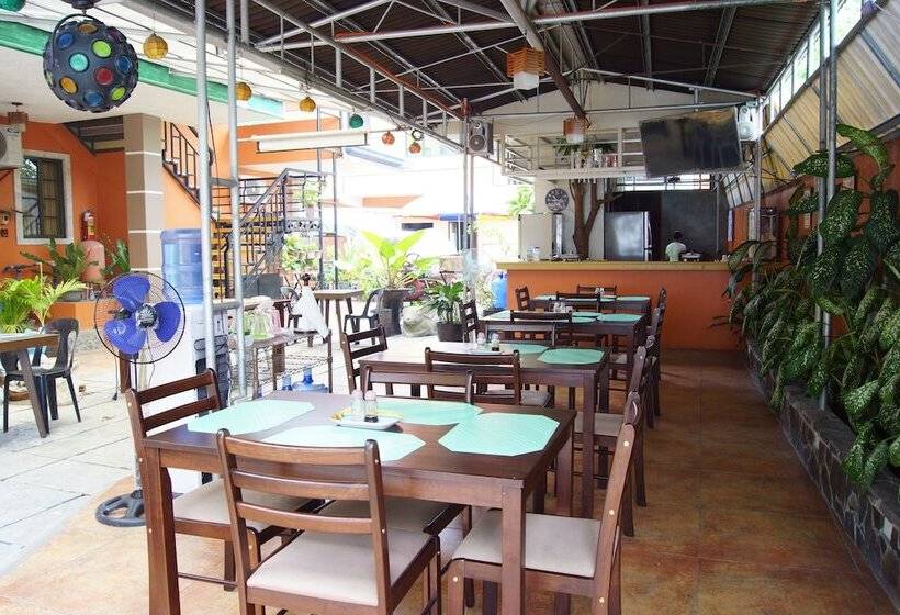 پانسیون B&j Guesthouse And Functions Inc