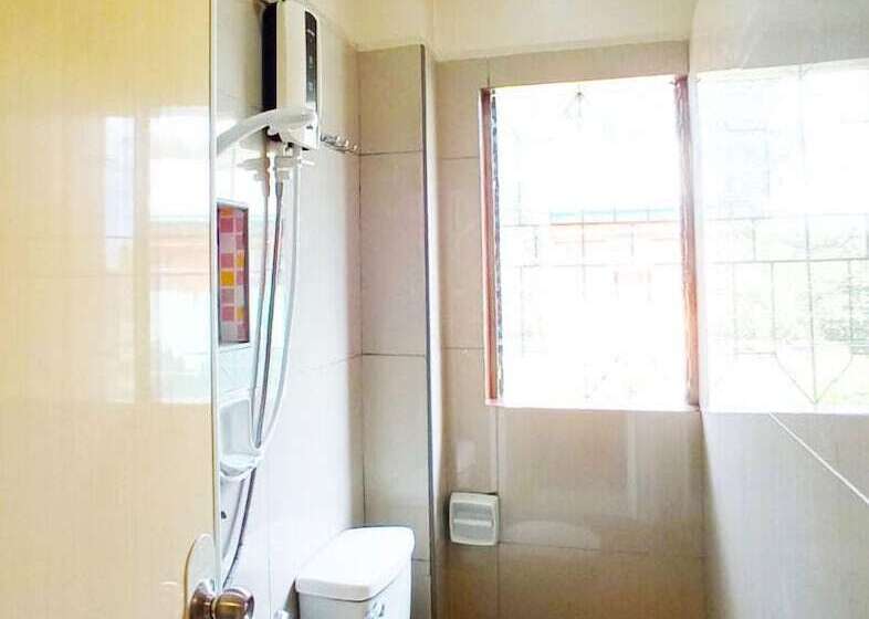 پانسیون B&j Guesthouse And Functions Inc