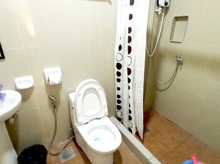 پانسیون B&j Guesthouse And Functions Inc