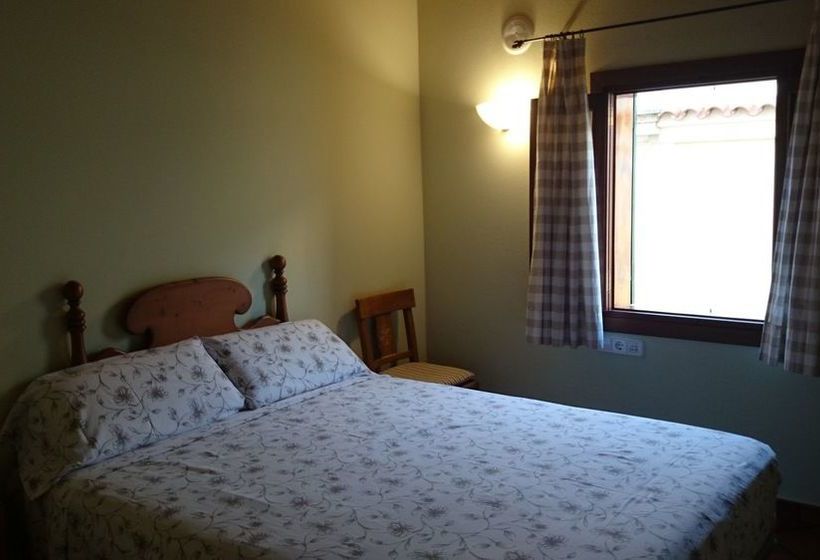 بنسيون Menurkasanta Clara