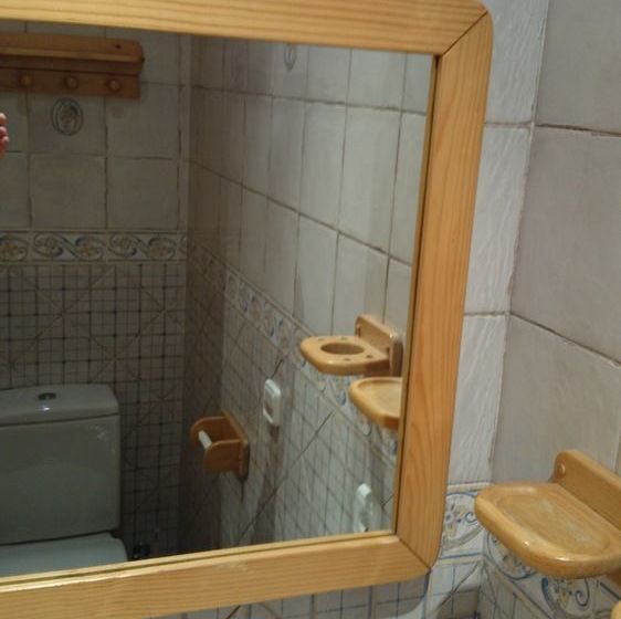 بنسيون Menurkasanta Clara