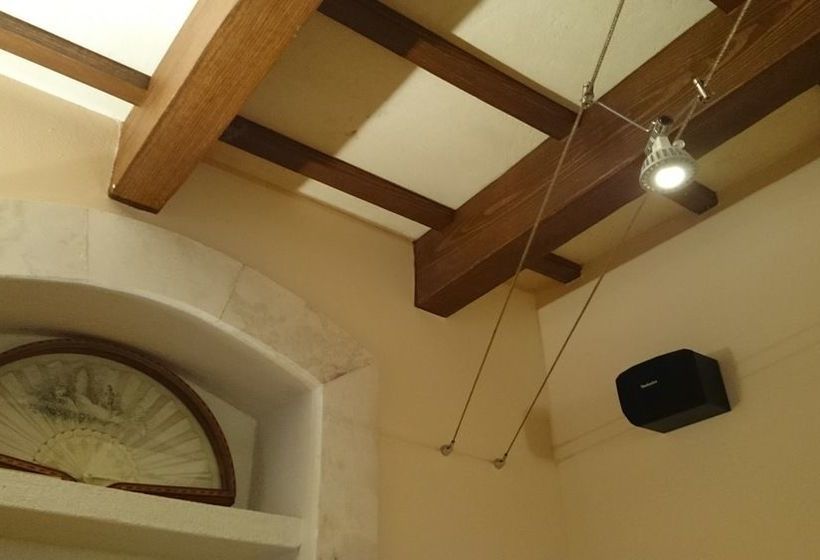 بنسيون Menurkasanta Clara