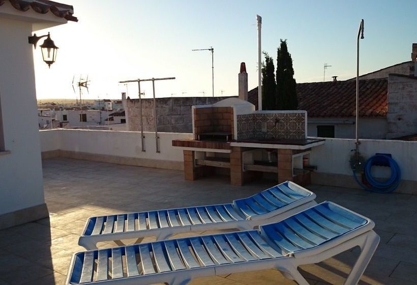 بنسيون Menurkasanta Clara