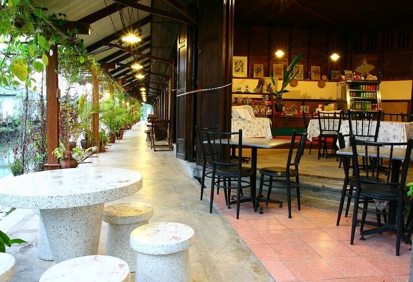 פנסיון Chotika Riverfront