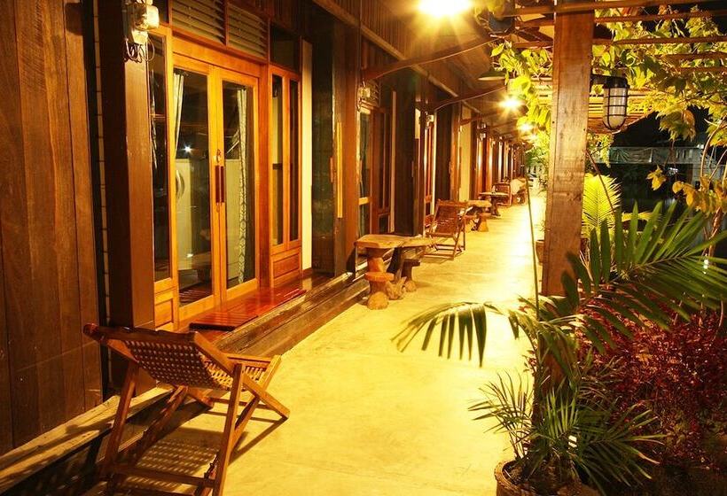 פנסיון Chotika Riverfront