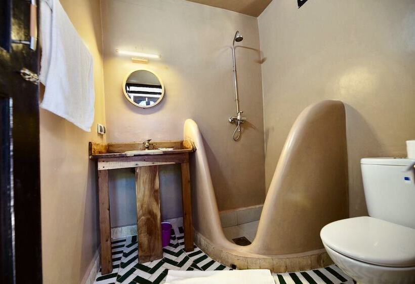 膳宿费 Dar L Eau Vive