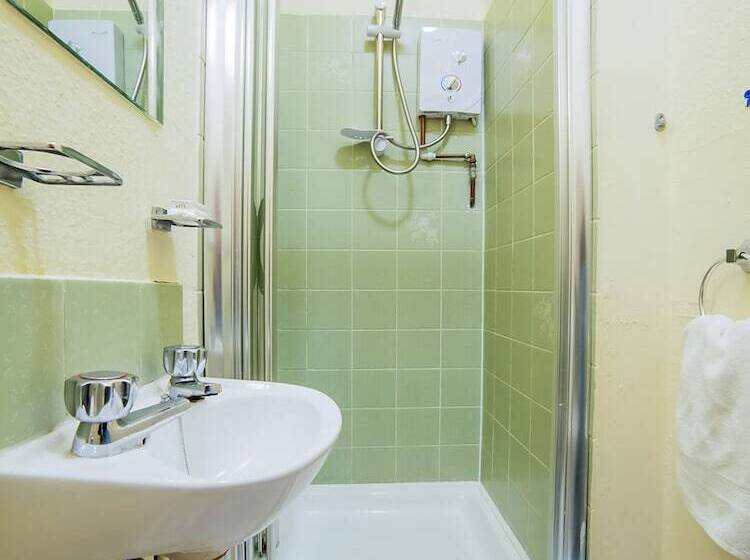 ペンション Devine Beach Hotel, Westcliff Southend-On-Sea