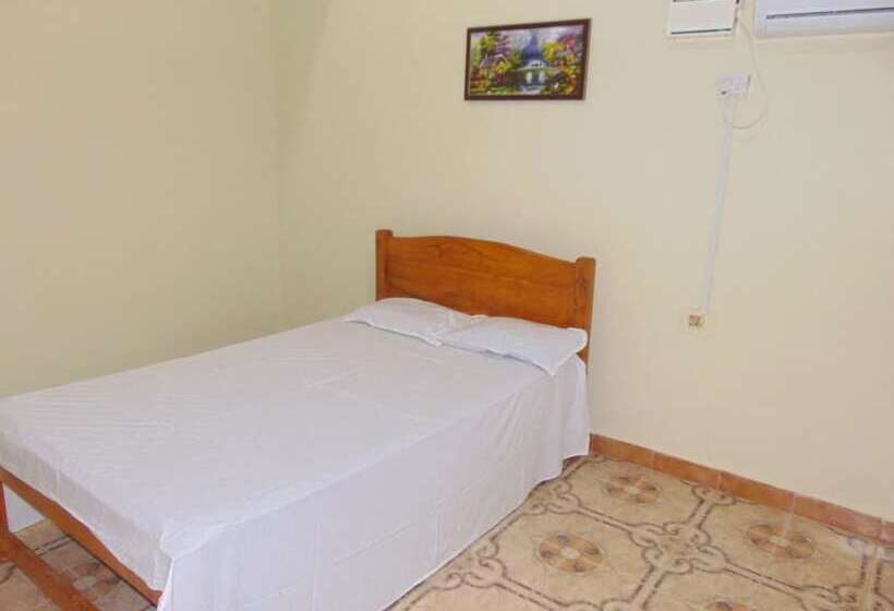 펜션 Nirvaah Room Siolim Ac