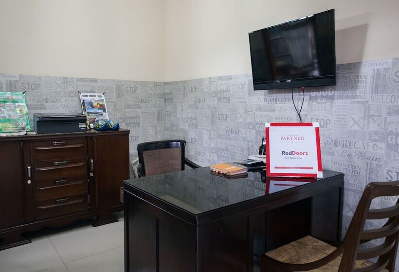 펜션 Reddoorz Near Stasiun Kota Baru Malang