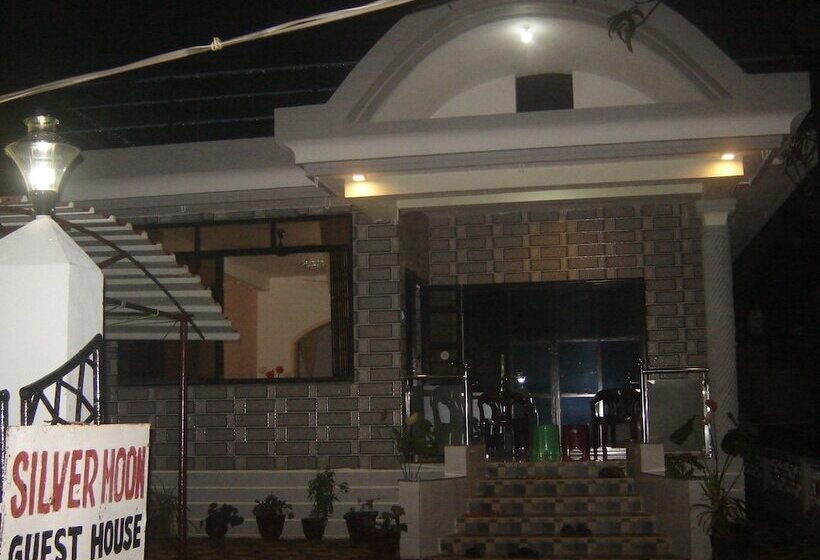 Пансион Silver Moon Guest House
