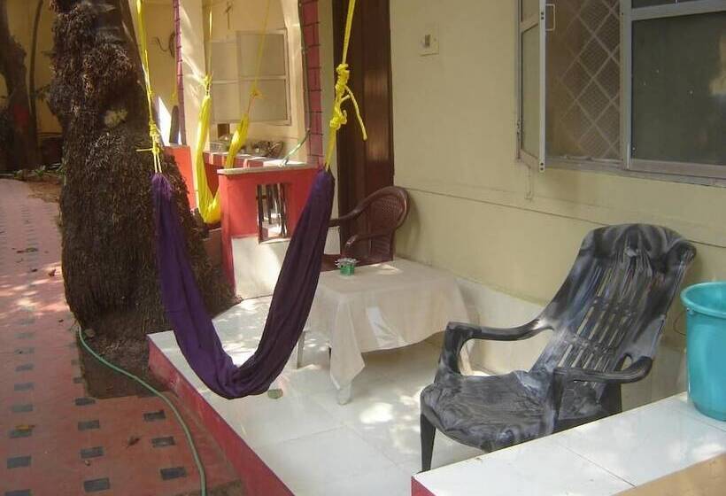 膳宿费 Silver Moon Guest House