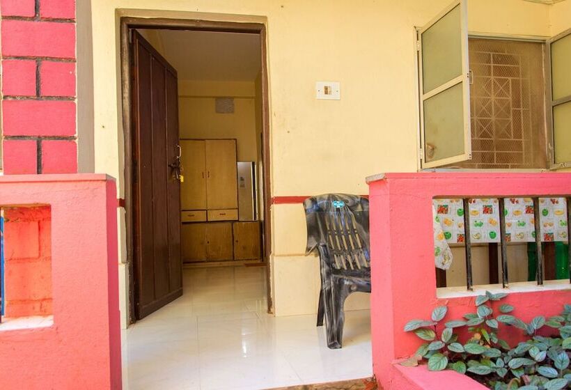 膳宿费 Silver Moon Guest House