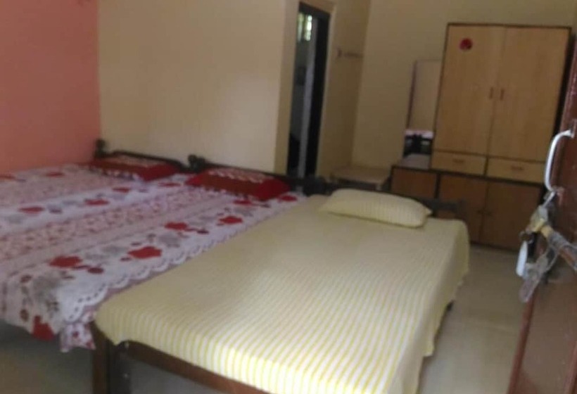 膳宿费 Silver Moon Guest House