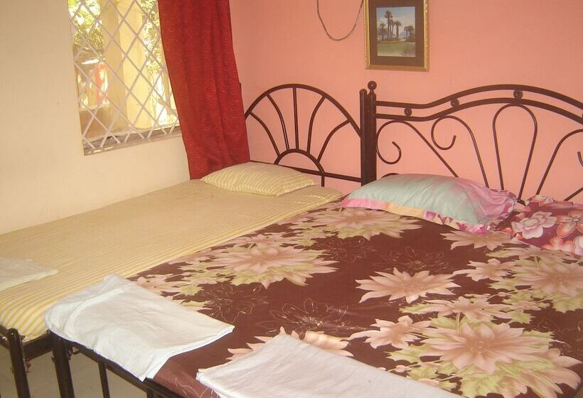 膳宿费 Silver Moon Guest House