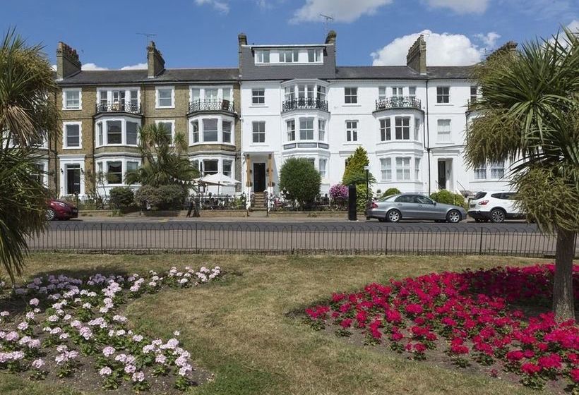 پانسیون The Gleneagles Guesthouse