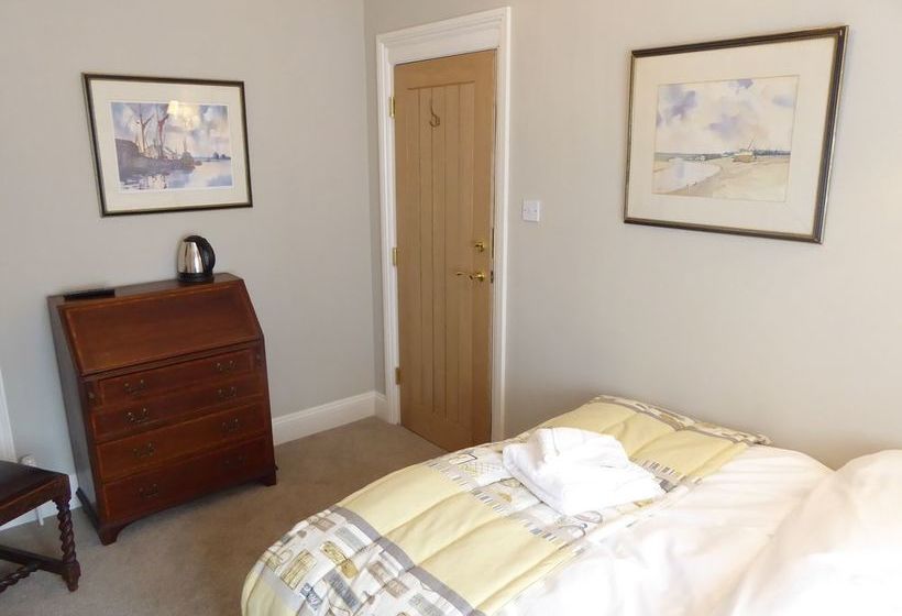 펜션 The Gleneagles Guesthouse