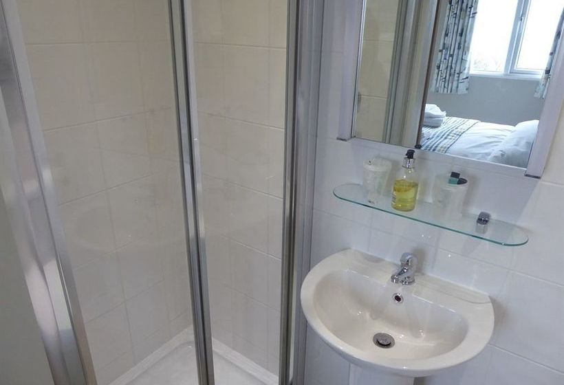 펜션 The Gleneagles Guesthouse