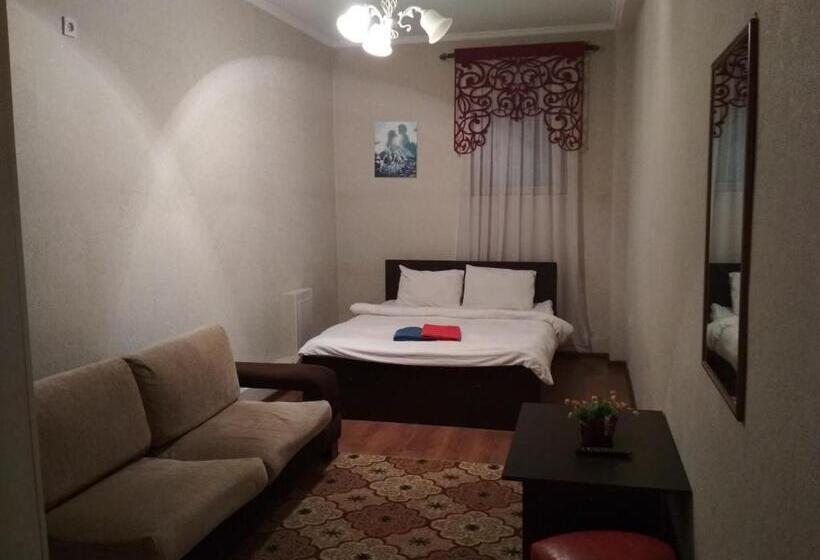 پانسیون Tumar