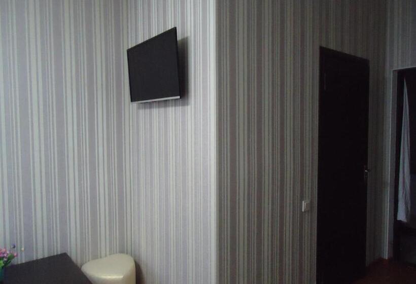 پانسیون Tumar